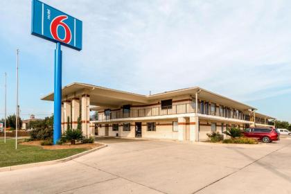 motel 6 San Antonio tX   South WW White Rd Texas